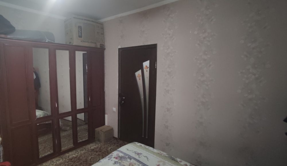 Икки хонали квартира сотилади, жихозлари билан, ремон килинган