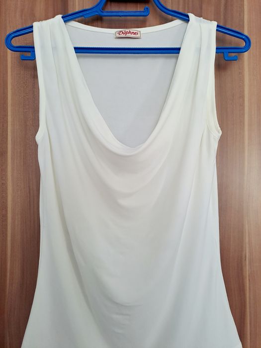 Daphne елегантен дамски топ