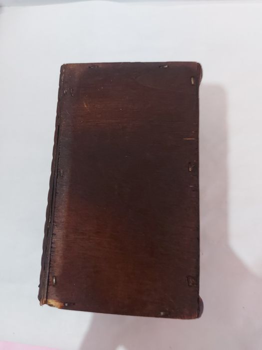 Шкатулка сундучок.