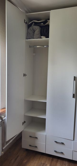 Продаётся шкафчик