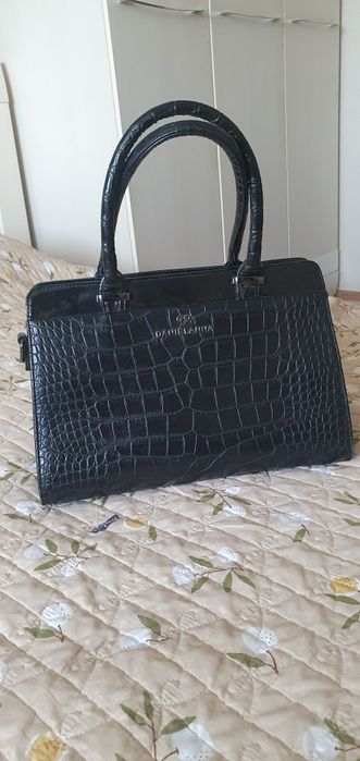 Продам женскую сумку.