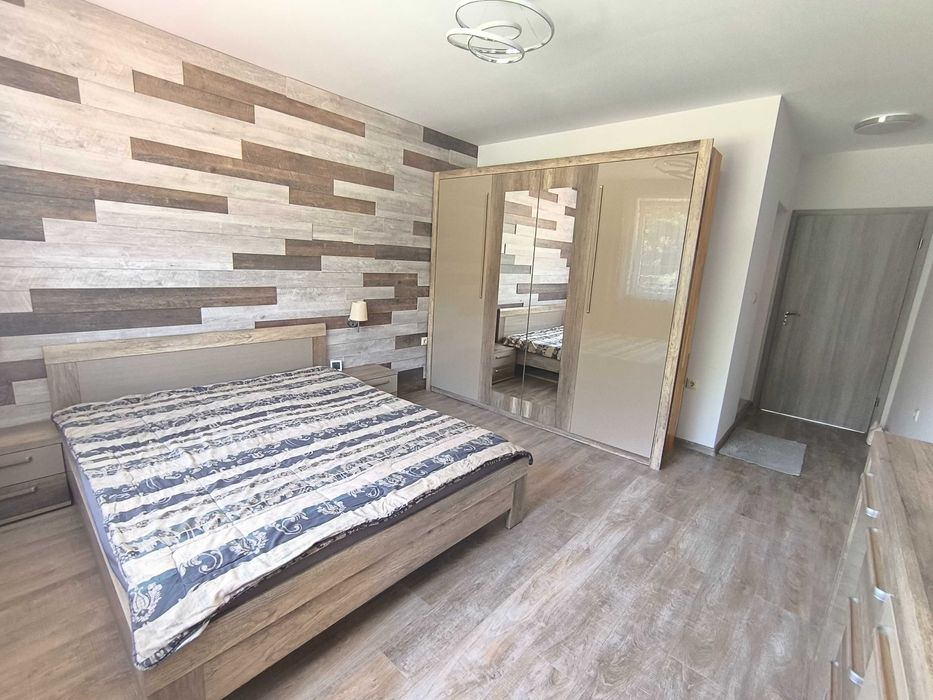 Продава се Къща в с. Драгичево, Област Перник - 220 кв.м за 1910 €/кв.м - Снимка #17