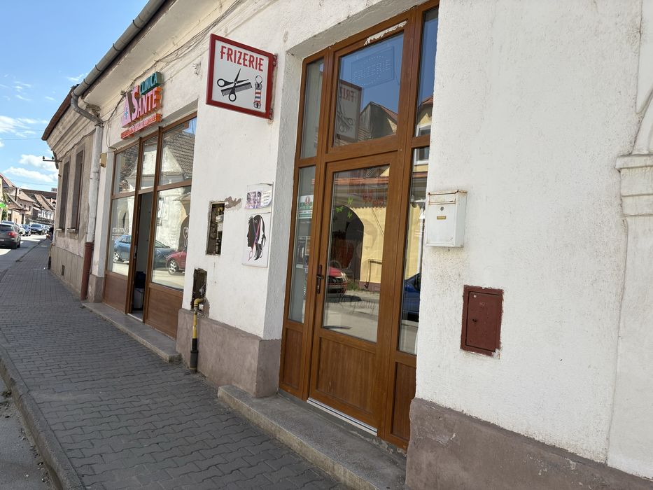 Inchiriere spatiu comercial