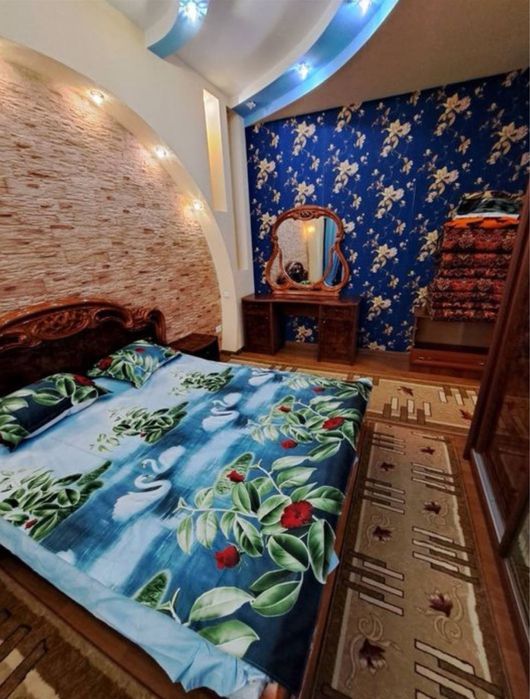 Срочно 3х Наваи центре базар сдаётся