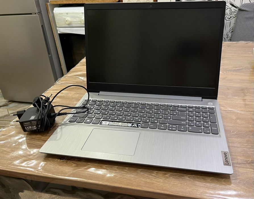 Рабочий Ноутбук от Lenovo
