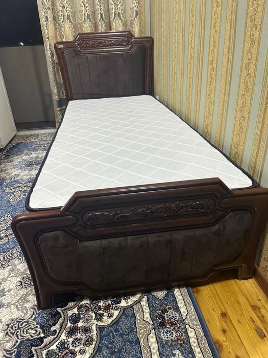 Срочно!!!Бир кишилик диван сотилади.