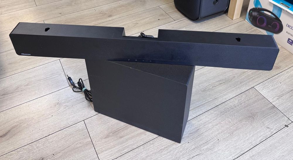 Amanet F28: Soundbar Hisense HS2100 240W