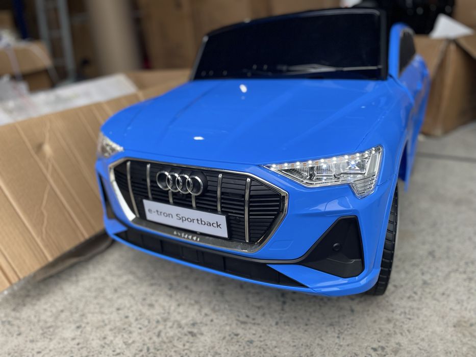Masinuta electrica pentru copii cu licenta Audi E-Tron Sportback Blue cu telecomanda 2.4G,acumulator 12V4.5Ah,motoare 80w,lumini led,