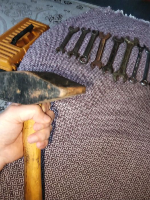 Молоток ручной слесарный 2 кг б.у.