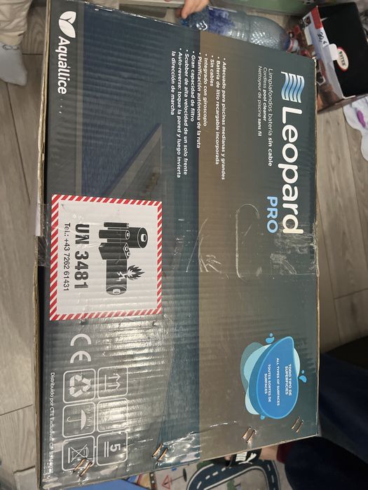 Robot de curatare a piscinei NOU