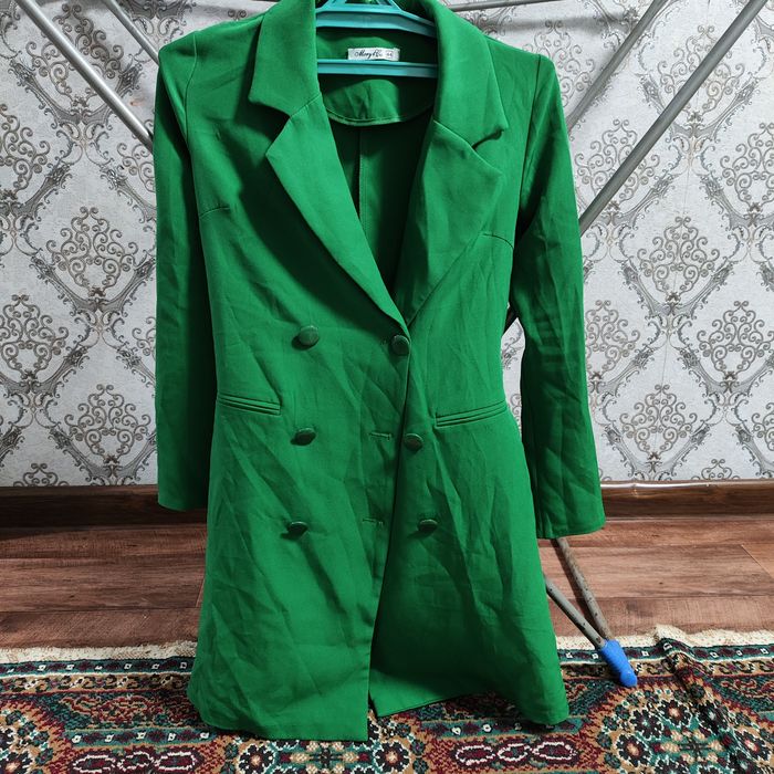 Платье пиджак вечернее.