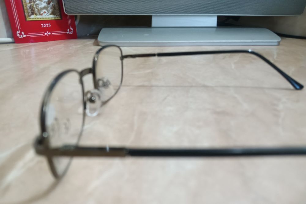 Диоптрични очила с метални рамки