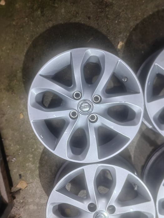 Оригинални джанти за Нисан (NISSAN) 15" С ДАТЧИЦИ