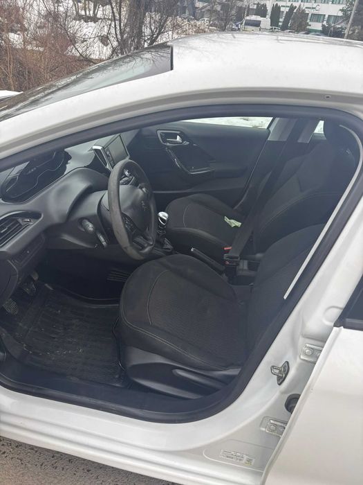 Vand Peugeot 208 1.5 diesel
