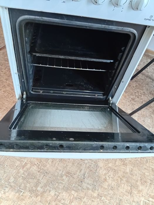 Продам газ плиту