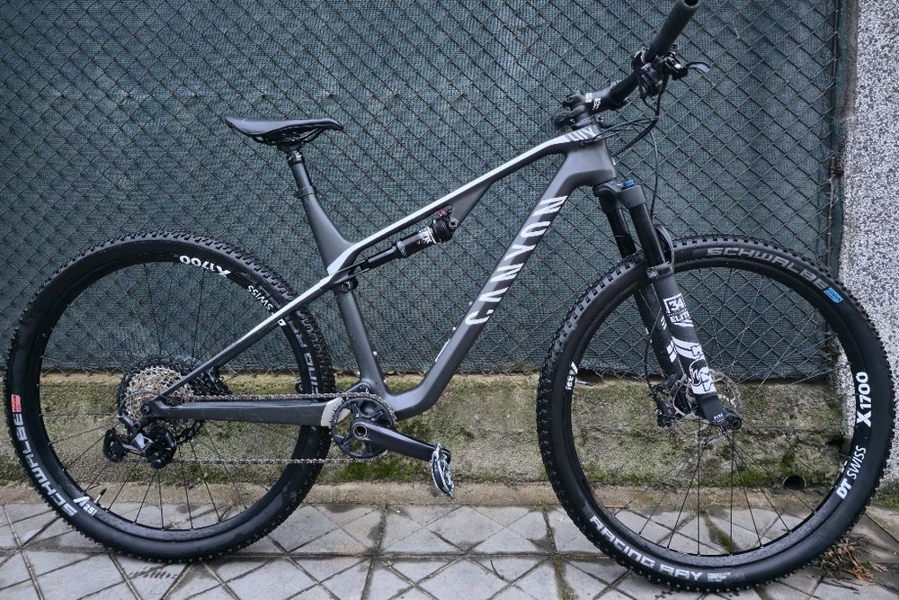 Canyon Lux 29 цола 1x12 XT Fox 34 Карбонов  DT Swiss  капли