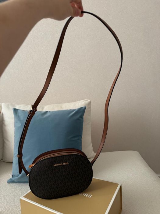 Продам сумку Michael Kors