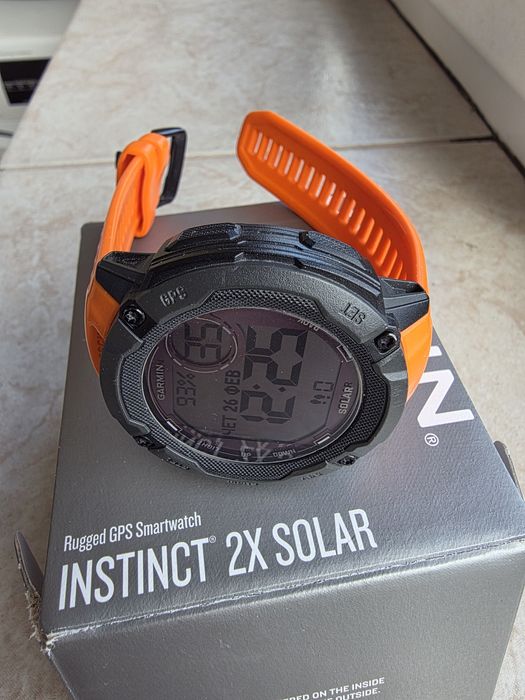 Garmin instinct 2X solar.