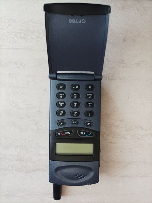 Telefon Ericsson EF 788