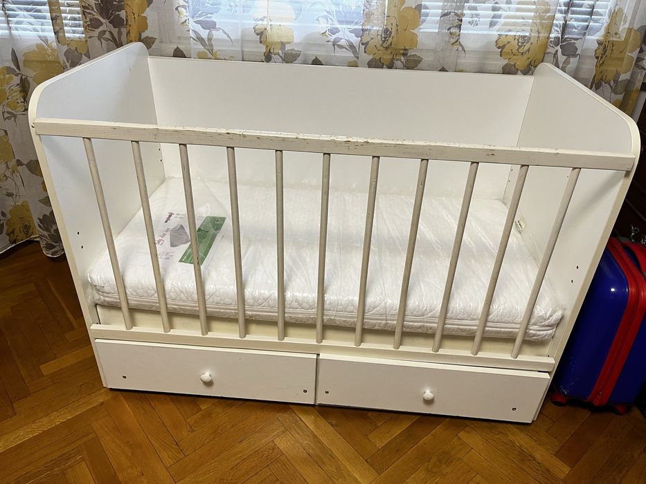 Бебешка дървена кошара