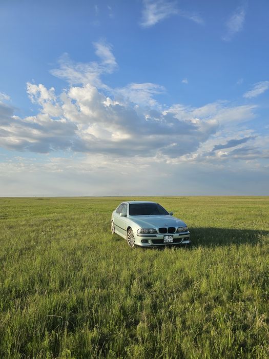 Продам бмв е39 97 года