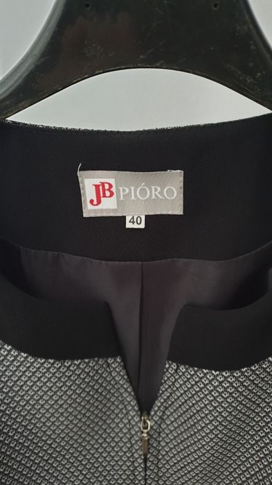 Costum damă JB Pióro – calitate superioară, mărimea 40