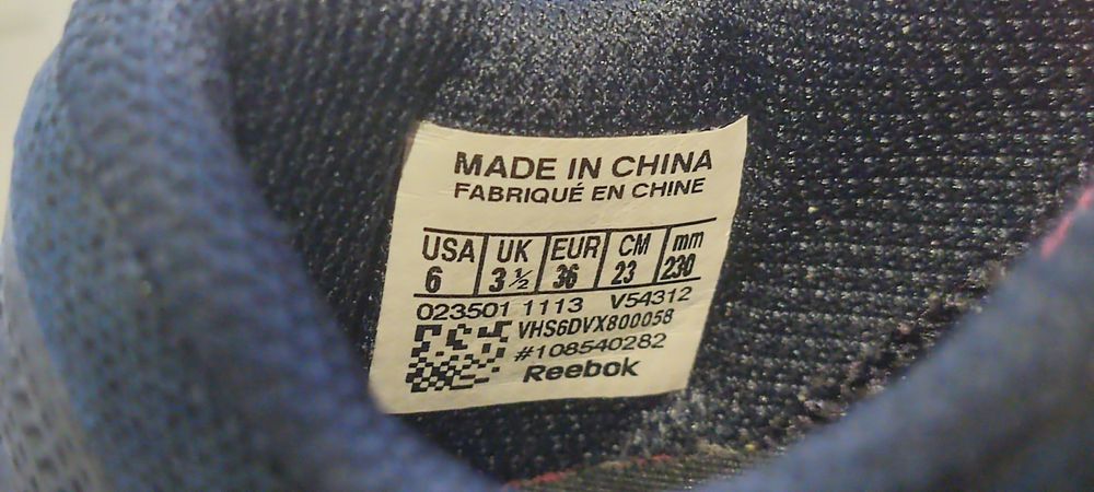 Vând tenesi reebok dama mărime 36