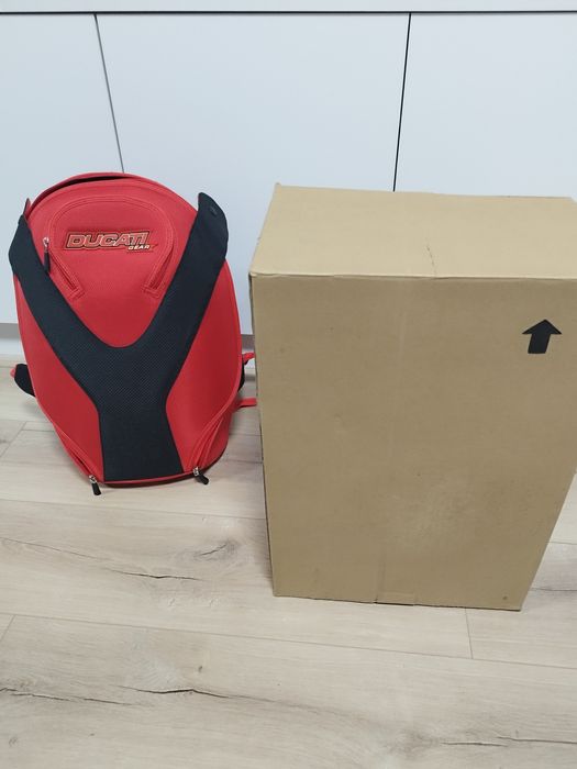 Раница Ducati нова