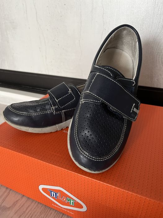 Продам туфли для мальчика