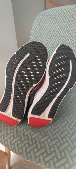 Обувки детски 38 номер. Nike оригинални-носени броени пъти.