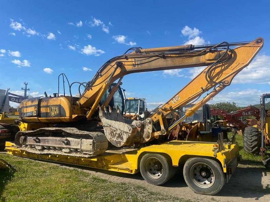 Distribuitor hidraulic excavator pe senile JCB JS 260 piese