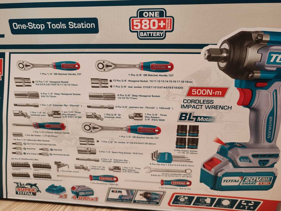 Комплект акумулаторен ударен гайковерт с инструменти TOTAL