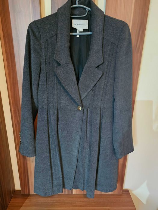 Дамско палто на плисета