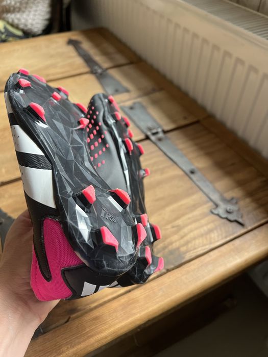 Детски футболни обувки adidas