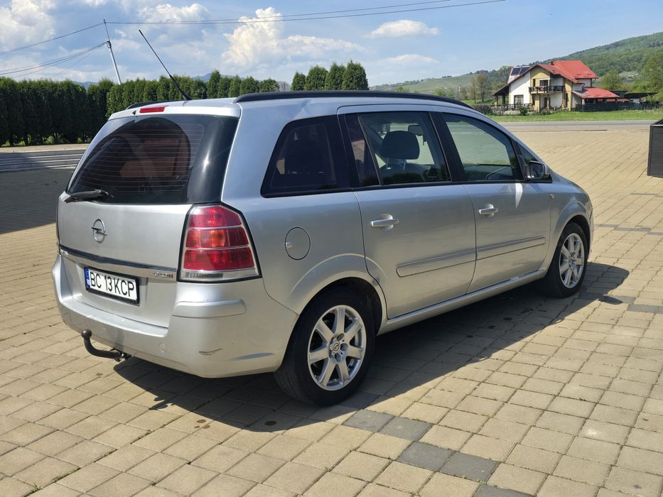 Vând Opel Zafira B 7 locuri