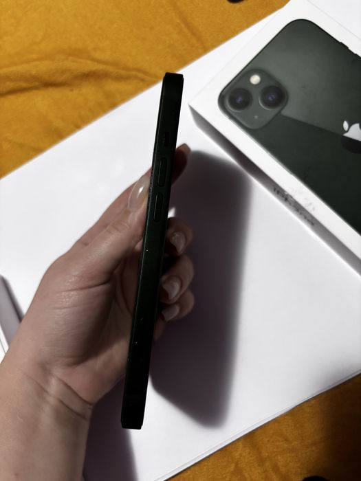 Vand Iphone 13 verde