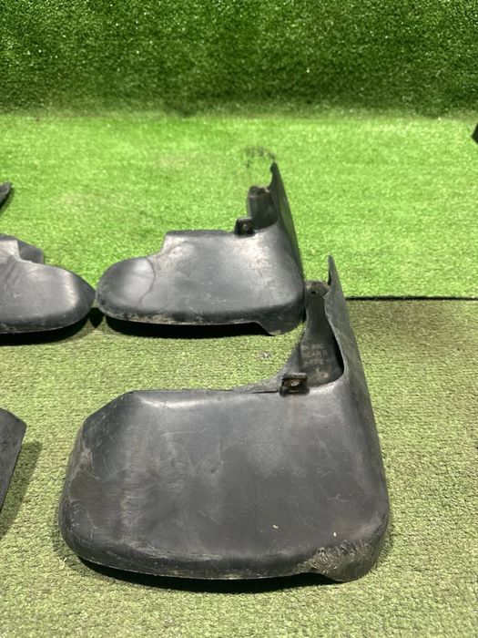 Бризгавик Lexus RX330