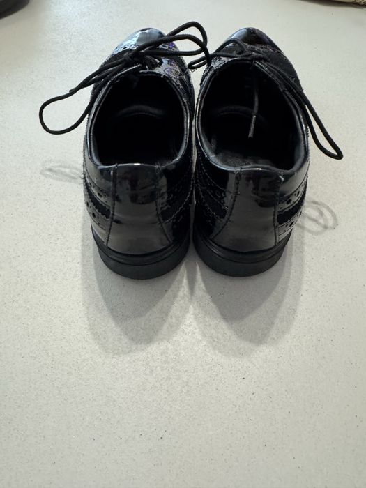 Лоуфъри лак и велур