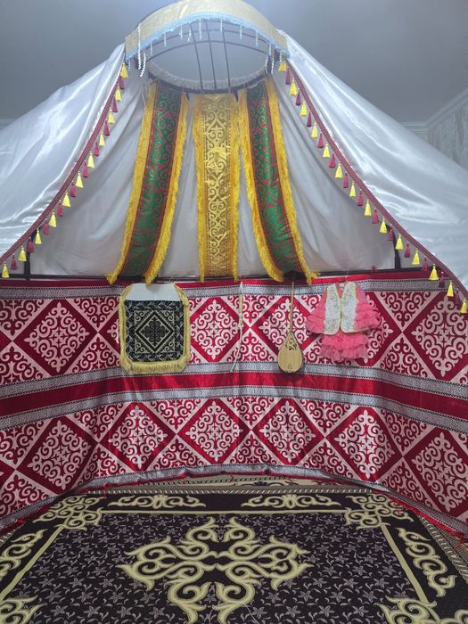 Жарты киіз үй  сатылады