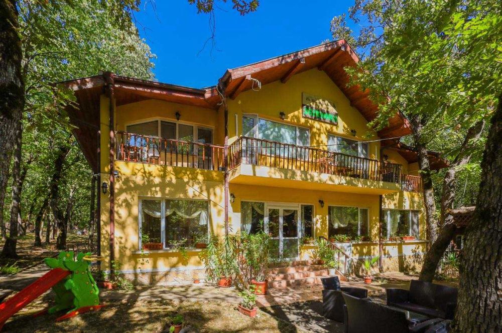 Продава се Къща в Средец - 528 кв.м за 919 €/кв.м - Снимка #1