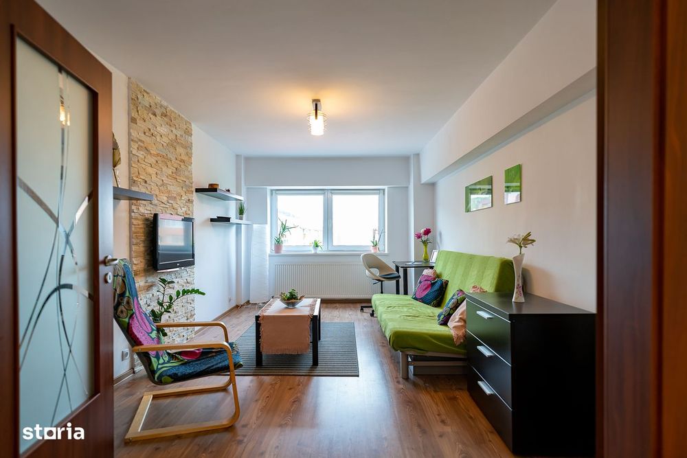 Închiriere apartament 3 camere spațios, priveliște superbă spre pădure