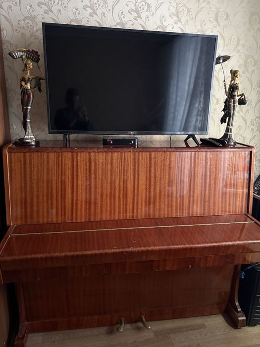 Продам пианино «Иверия»