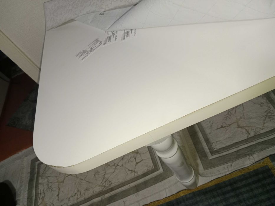 Продам,обеденный стол, натуральное дерево.