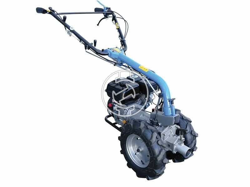 Motocultor cu perie rotativa