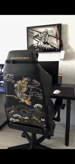 Игровое кресло DxRacer