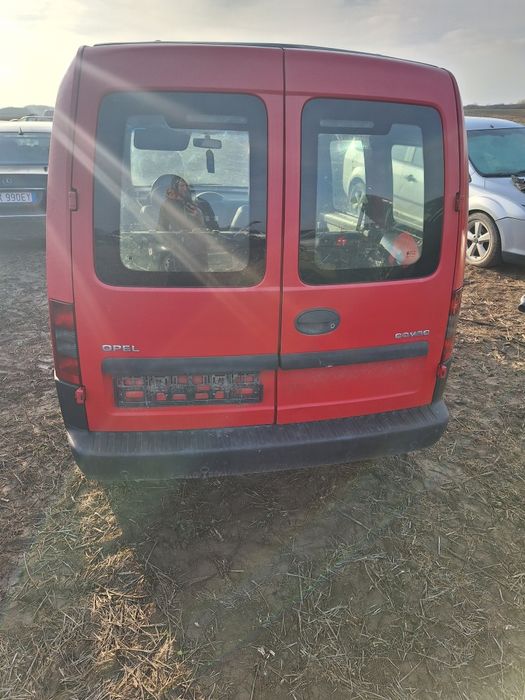 Dezmembrez opel combo