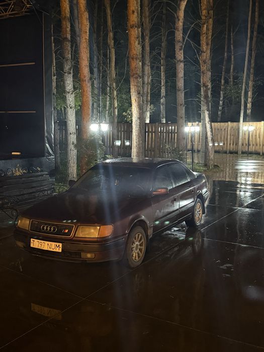 Продам Ауди 100 с4