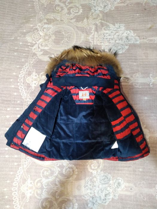 Продается  зимняя  куртка с комбинезоном