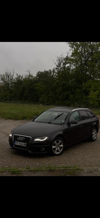 Продавам Ауди а4 б8.