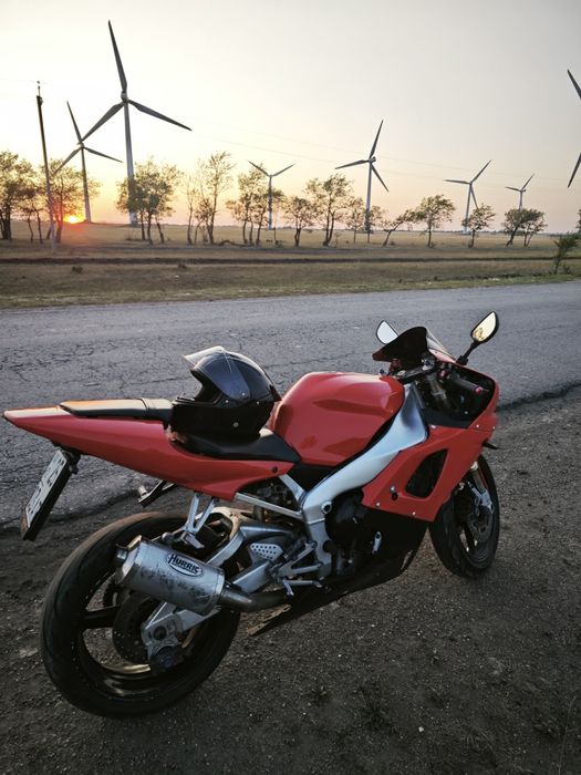 Продам мотоцикл Yamaha R1 2001г, 1000сс